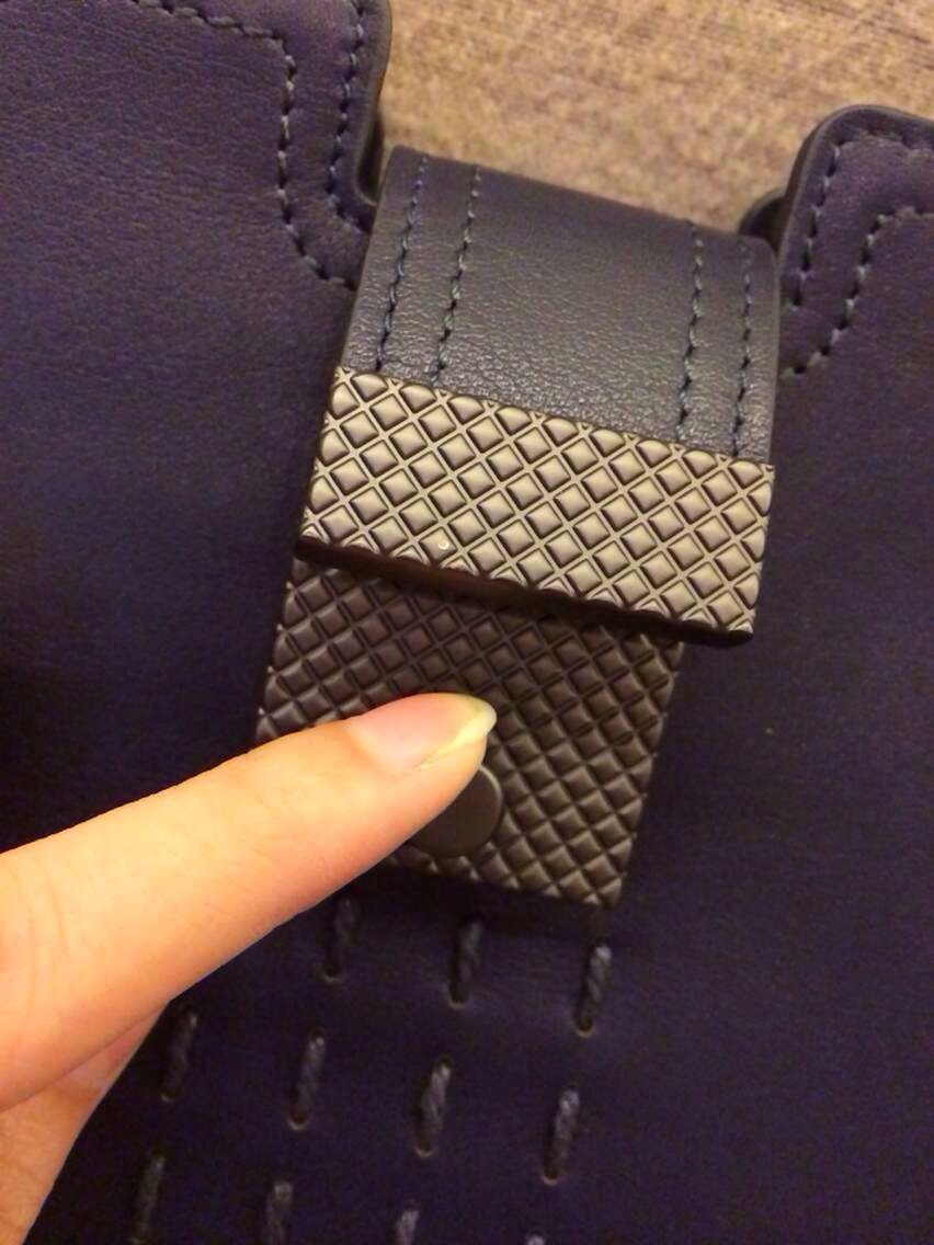 2014新款 BV宝缇嘉 进口牛皮 蓝色男士手包钱包 搭扣款